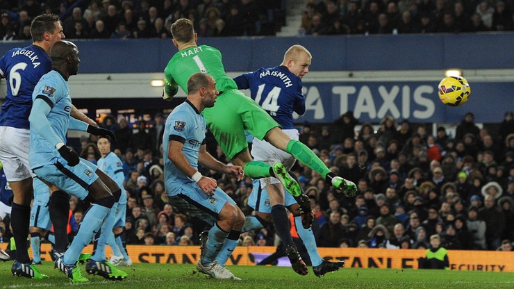 Obywatele tracą dystans. City z Evertonem na remis