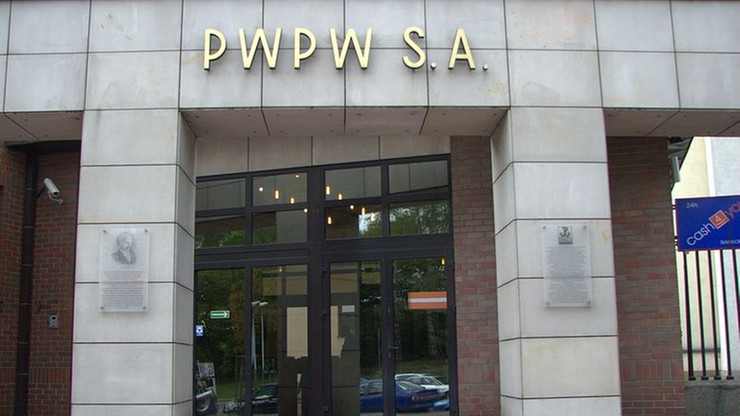 Pomnik smoleński ma stanąć w Polskiej Wytwórni Papierów Wartościowych