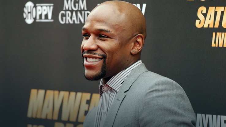 Kibice Boltonu namawiają Mayweathera, by kupił ich klub