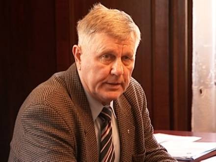 Fala aresztowań urzędników