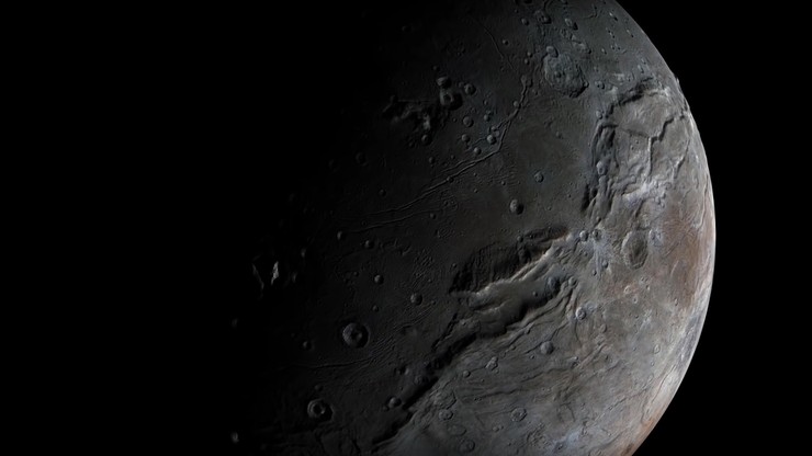 Lot nad Charonem. NASA opublikowała niezwykły film