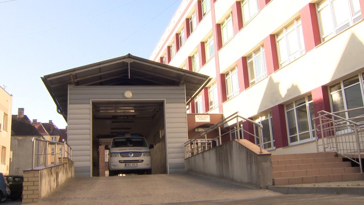Policja: napił się wody z butelki i poparzył przełyk; apeluje, aby nie pić wody z etykietą "Żywioł Żywiec Zdrój"