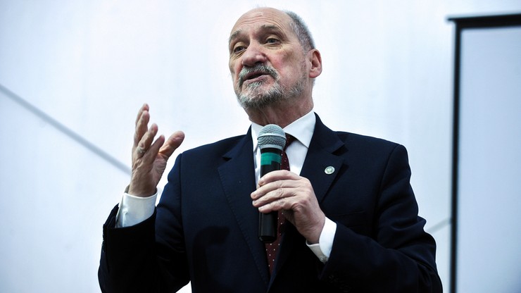 "Przyjdzie czas, kiedy będzie można bardziej otworzyć dostęp do broni". Szef MON o posiadaniu broni w Polsce