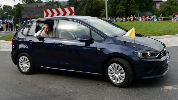 Wylicytuj golfa papieża Franciszka. Papieski volkswagen idzie pod młotek