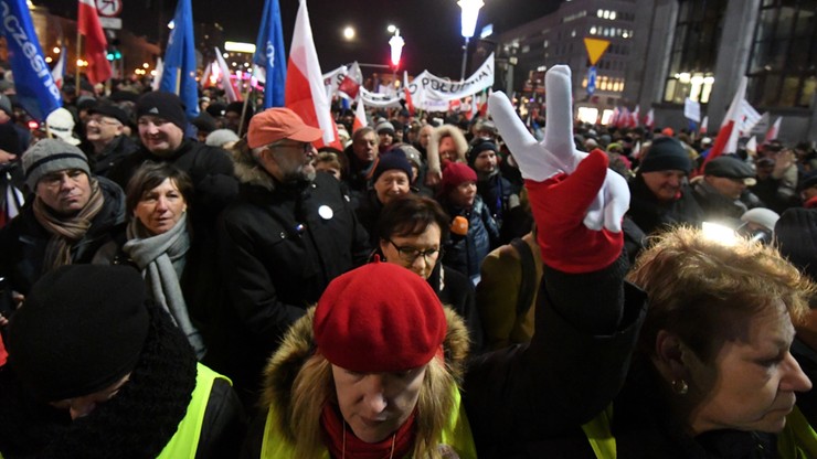 "Opozycja planuje wprowadzenie do Sejmu bojówkarzy KOD"