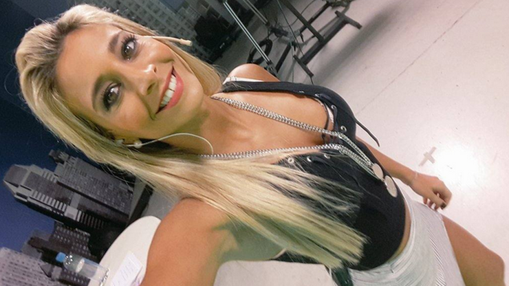 Piękna pogodynka została... ring girl i przyniosła szczęście rodakowi (ZDJĘCIA)