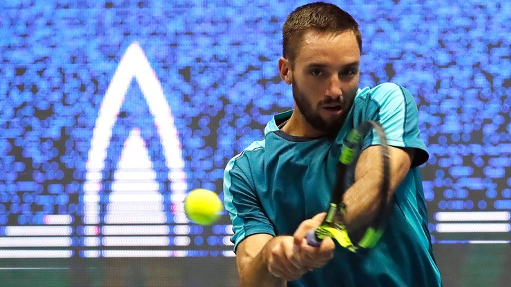 ATP w St. Petersburgu: Bautista w półfinale