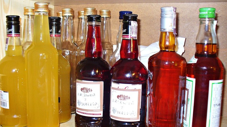 Resort rolnictwa chce uprościć przepisy dot. produkcji alkoholu przez rolników