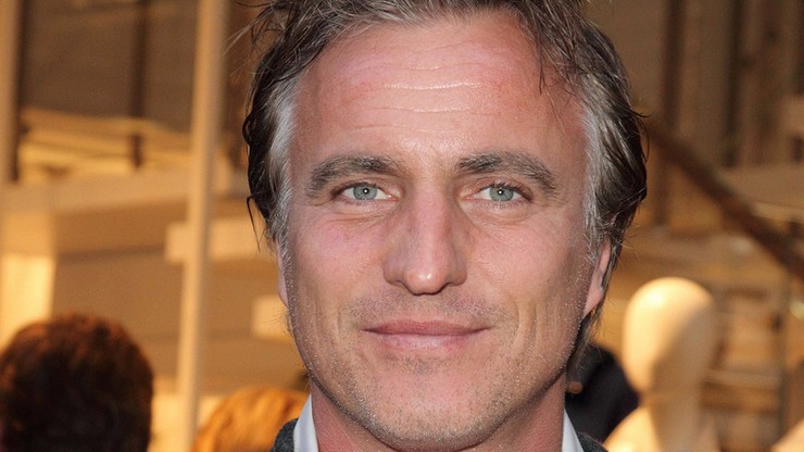 Piłkarz, winiarz i aktor rzuca wyzwanie Blatterowi. W tle czai się bukmacher