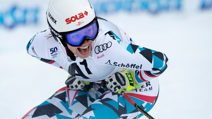 Alpejski PŚ: Niespodziewany triumf Scheyer w zjeździe