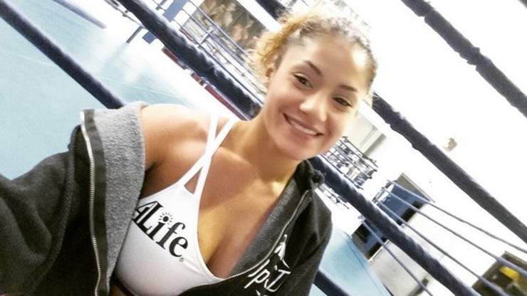 Zawodniczka wykluczona z rozpiski UFC przez... implant piersi!