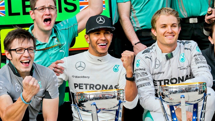 Hamilton kontra Rosberg - scenariusze walki o mistrzostwo w F1